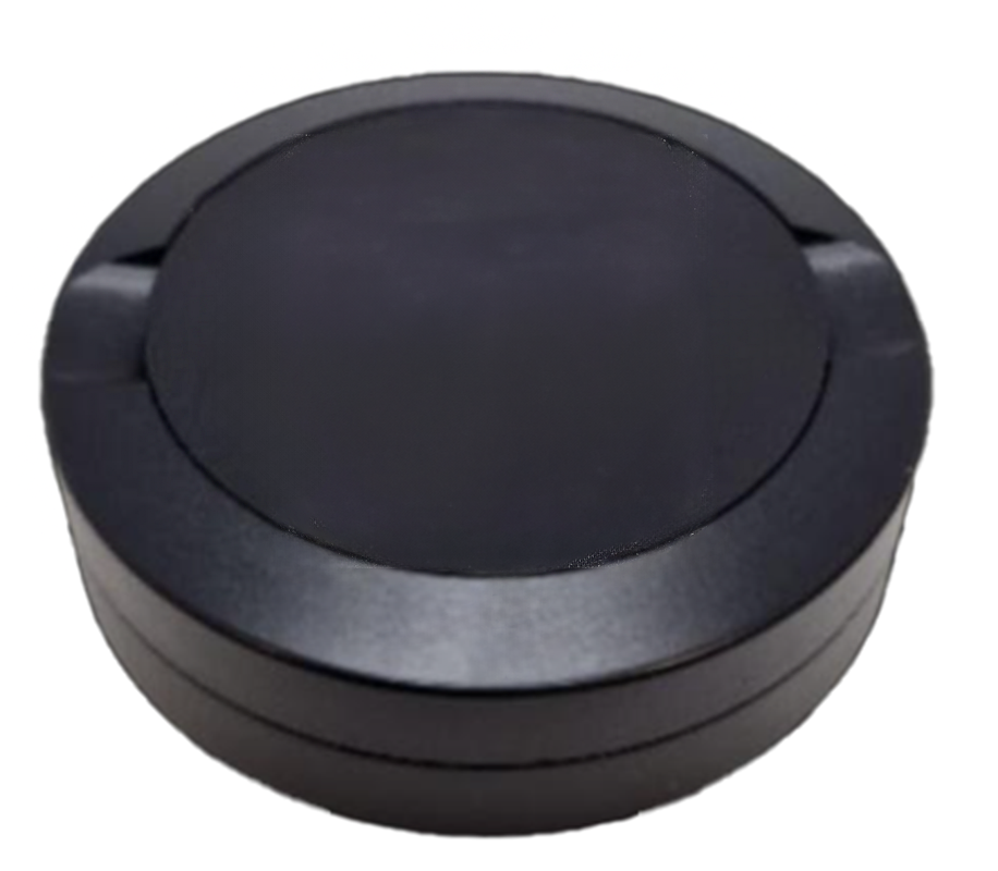 Schwarze Snusdose aus Aluminium, rund und matt, ideal zur Aufbewahrung von Snus oder Nikotinportionen.