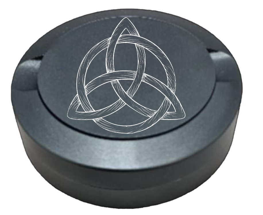 Gravierte Snusdose aus Aluminium mit Motiv -Dreifachhorn Odins - graue Oberfläche