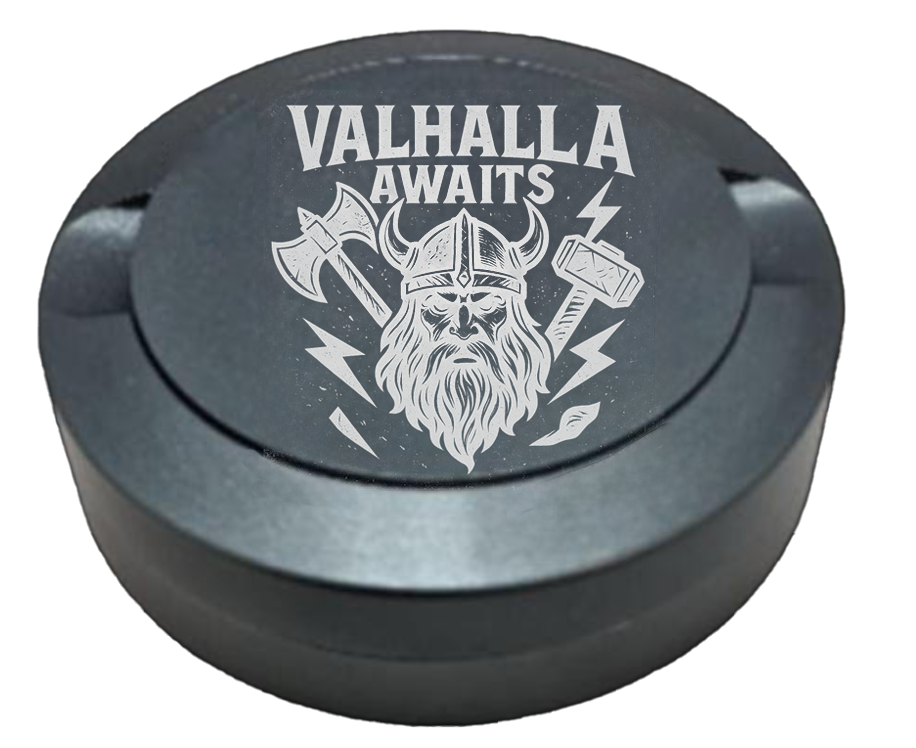 Gravierte Snusdose aus Aluminium mit Gravur - Vaqllhalla Awaits - graue Oberfläche
