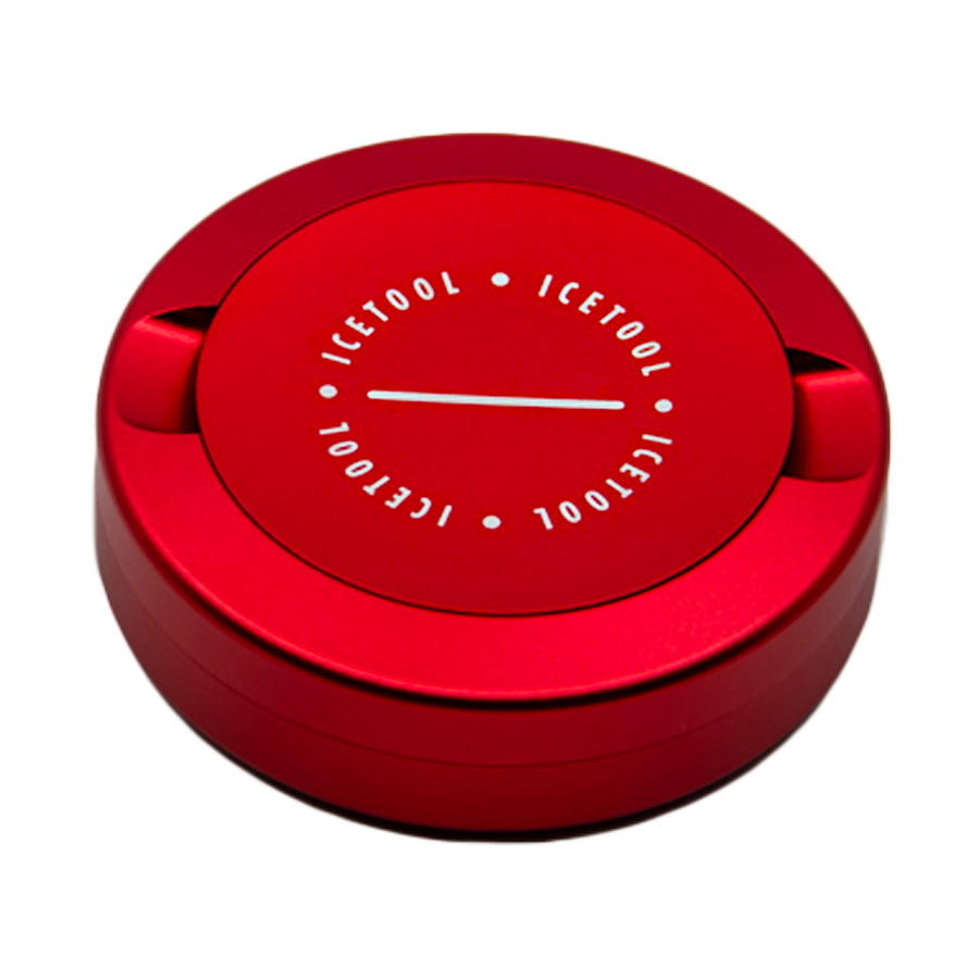 Icetool Snusdose in Red Rules geschlossen, Logo auf dem Deckel.