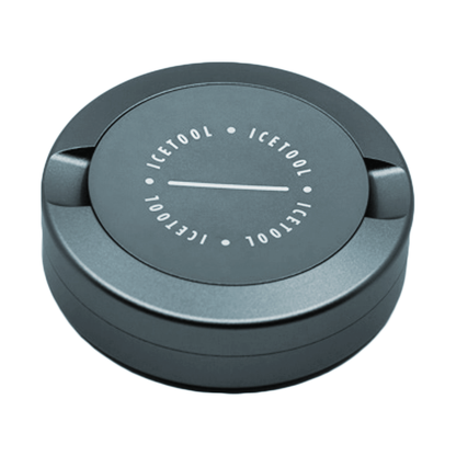 Geschlossene Icetool Snusdose in Titan mit Logo