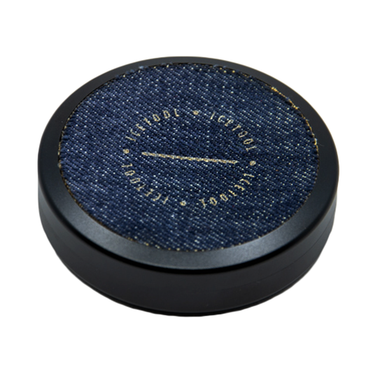 Geschlossene Icetool Snusdose mit Jeansoptik Black Denim mit Logo