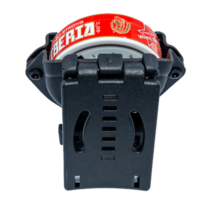 BGs Snus Holster in Schwarz, Rückansicht geöffnet, Innenraum sichtbar, praktische Aufbewahrung und leicht zugängliches Design.