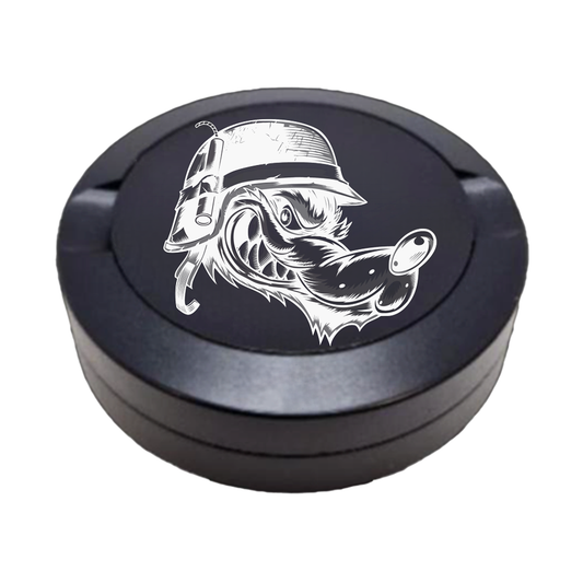 Gravierte Snusdose aus Aluminium mit Iron Fang Motiv, personalisierbar, hochwertige Lasergravur