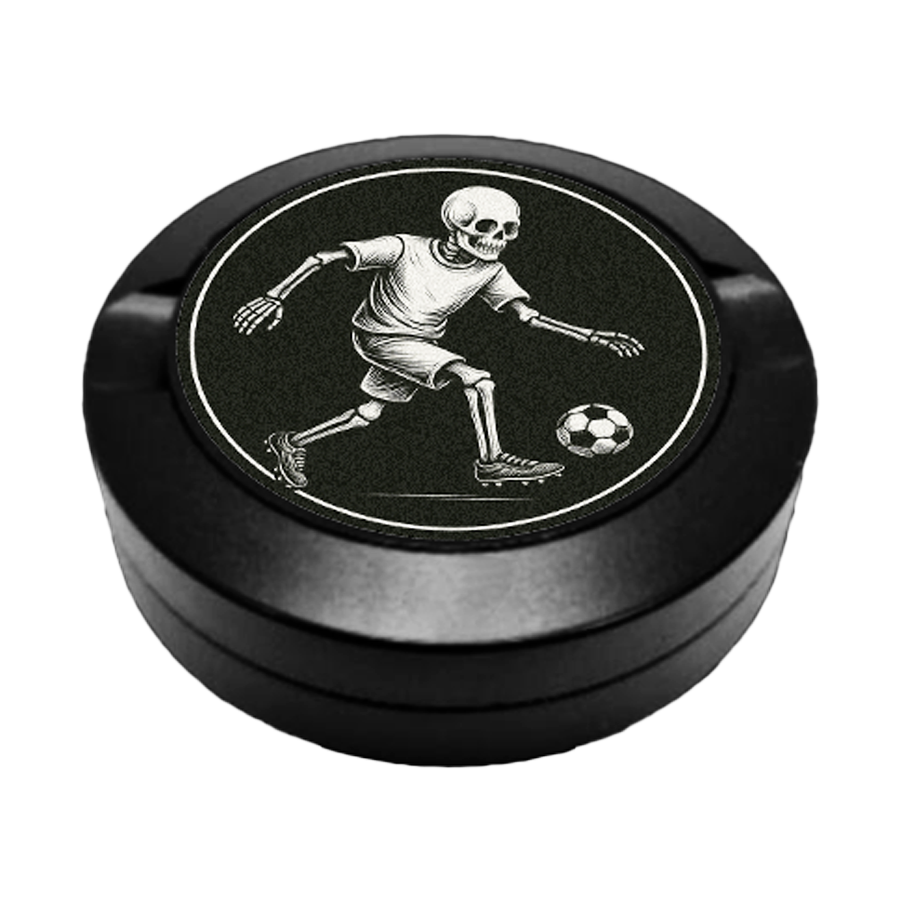 Gravierte Snusdose mit Ripsy Skelettmännchen Motiv, Fussball spielend, hochwertige Lasergravur, Metall Snusdose, Ripsy Kollektion