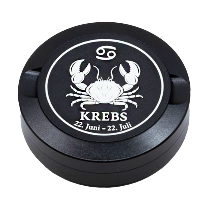 Gravierte Snusdose aus Aluminium mit Motiv «Sternzeichen Krebs  « auf der Vorderseite, detailreiche Lasergravur, personalisierbare Tabakdose in runder Form.