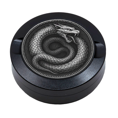 Personalisierte Snusdose mit Jörmungander Monogramm Gravur aus Aluminium, minimalistisch, elegante Lasergravur mit Motiv