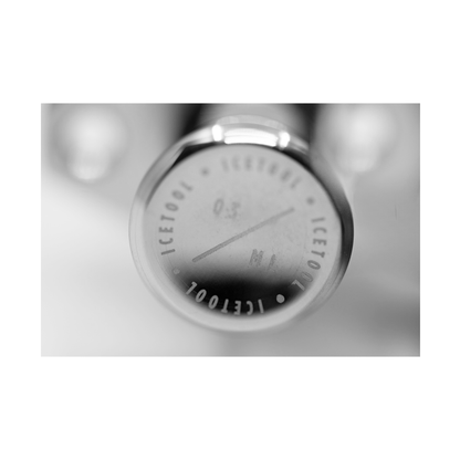 Snus-Portionierer aus Edelstahl mit 0.3 Milliliter Fassungsvermögen, präzises Dosierwerkzeug für Snus, schlichtes und hochwertiges Design.