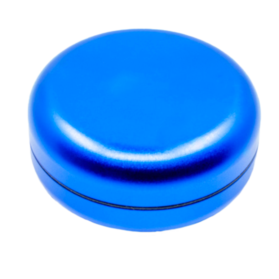 Snus Waste Mini, geschlossenes kleines Döschen ohne Bedruckung, in Blau, kompakt und handlich für unterwegs.