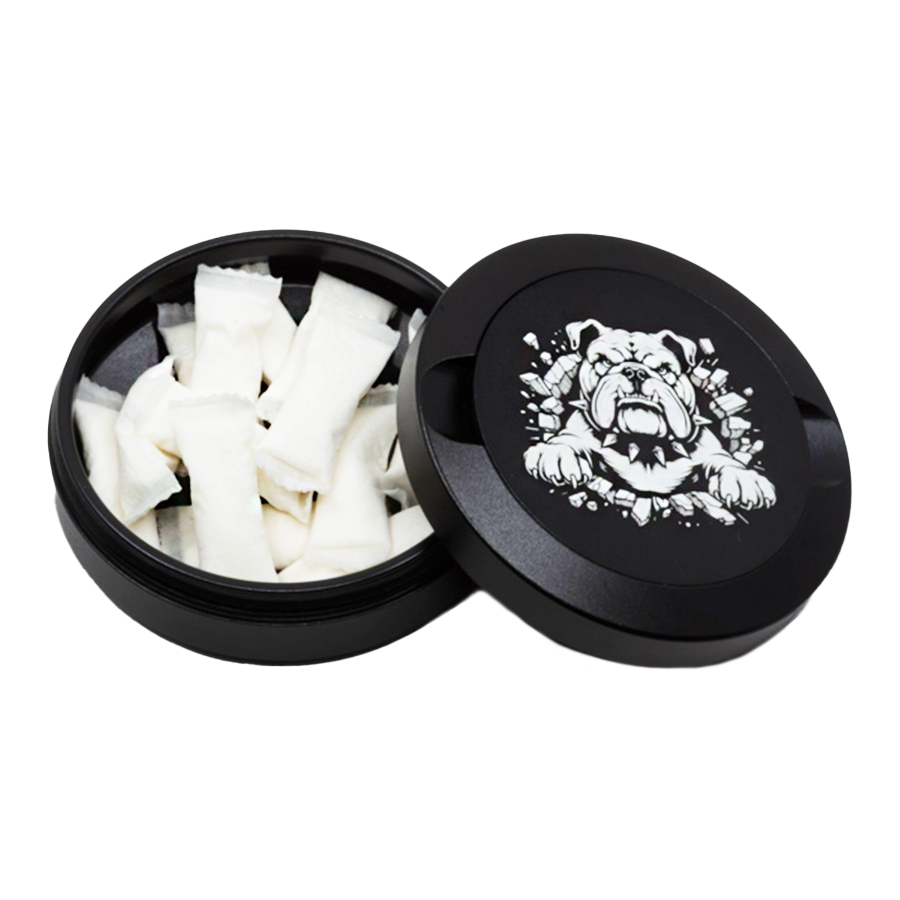 Snusdose graviert mit Buddy Motiv aus Aluminium, personalisierte Lasergravur, robuste Aufbewahrungsdose für Snus.