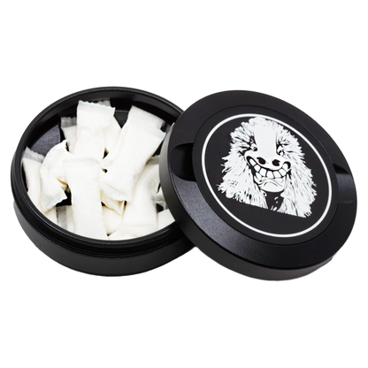 Gravierte Snusdose mit Motiv «Basler Waggis  « in stilvoller Präsentation, elegantes Metall-Design, personalisierbares Accessoire für Snus-Liebhaber
