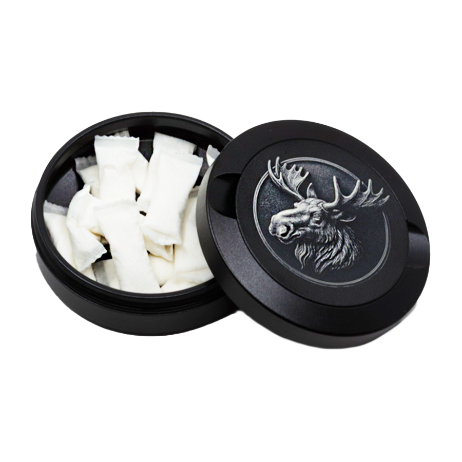 Gravierte Snusdose mit Motiv « Hirvi « in stilvoller Präsentation, elegantes Metall-Design, personalisierbares Accessoire für Snus-Liebhaber