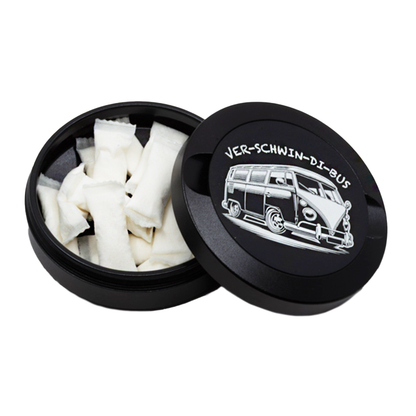 Gravierte Snusdose mit Motiv « Ver-schwin-di- Bus « in stilvoller Präsentation, elegantes Metall-Design, personalisierbares Accessoire für Snus-Liebhaber
