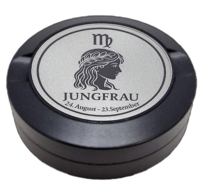 Dreiteilige Snusdose in Schwarz mit eingraviertem Sternzeichen - Motiv Jungfrau auf dem Deckel, stilvoll arrangiert auf einem dunklen Hintergrund.