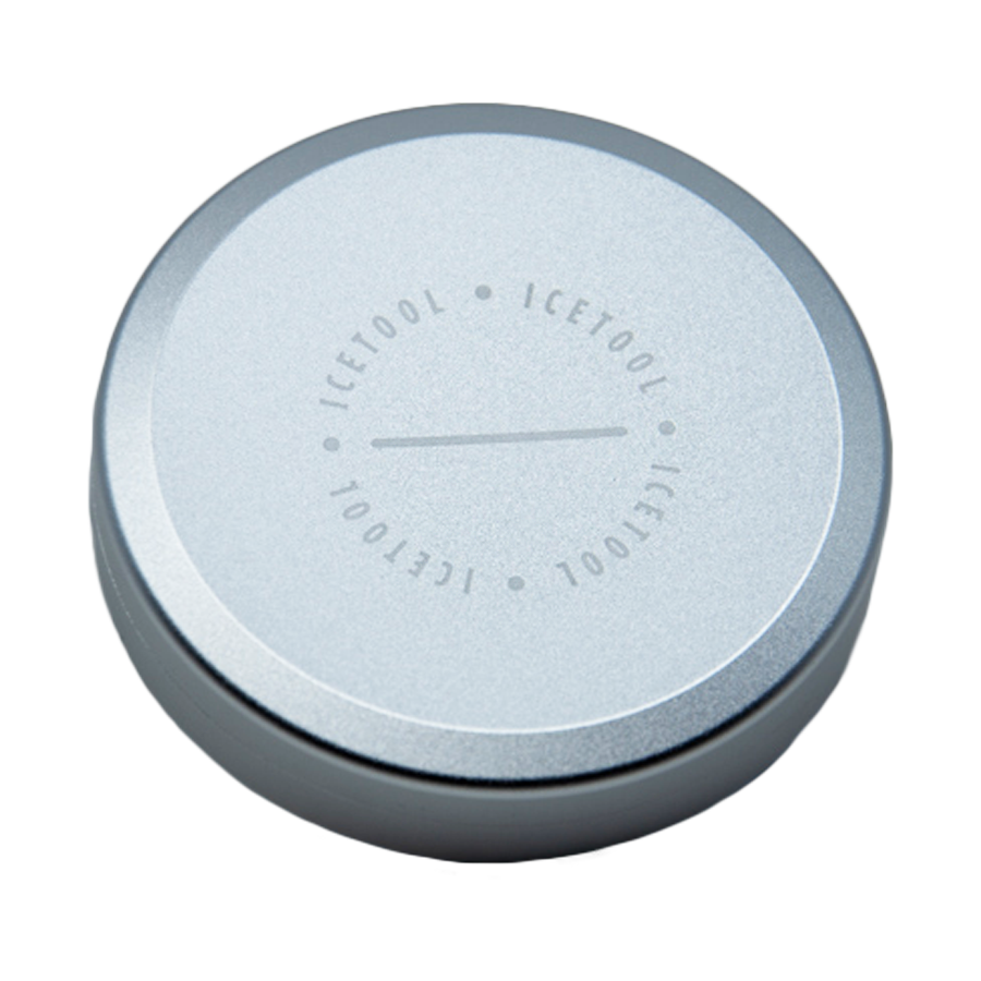 Icetool Snusdose in Silber geschlossen mit sichtbarem Logo